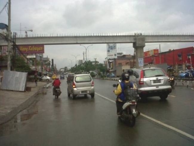 Keluhan Masyarakat Terhadap Jembatan Penyeberangan