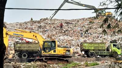 Sampah di TPA Cipeucang.