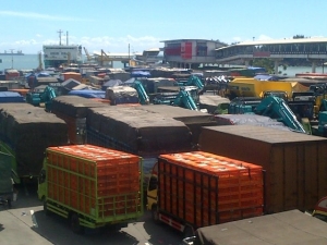 H-4 Truk Dilarang Melintas di Pelabuhan Merak