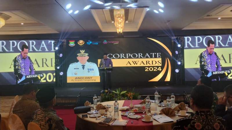 PJ Bupati Bupati Tangerang Hadiri Corporate Awards