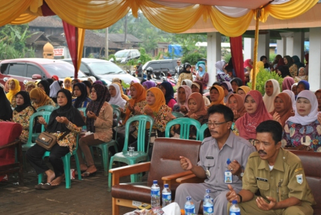 Bidan Diminta Lebih Meningkatkan Kinerja