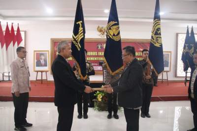 Kakanwil Kukuhkan Pengurus Ikatan Alumni AKIP - Poltekip di Wilayah Banten