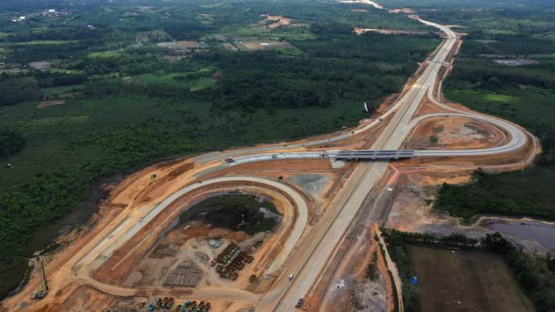 Proyek jalan tol dari Balikpapan ke kawasan inti Ibu Kota Nusantara (IKN).