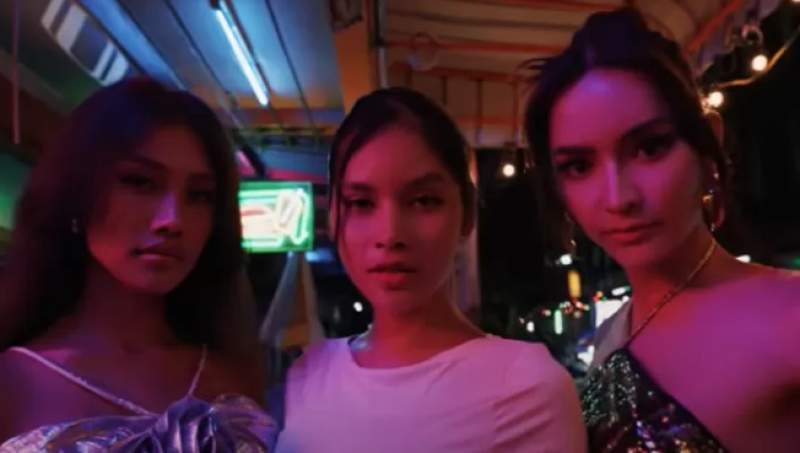 Tiga Influencer Ladyboy Thailand dalam MV &#039;Rockstar&#039; Lisa BLACKPINK Jadi Sorotan