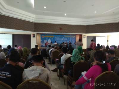 Fisipkum Unsera Gelar Dialog Publik