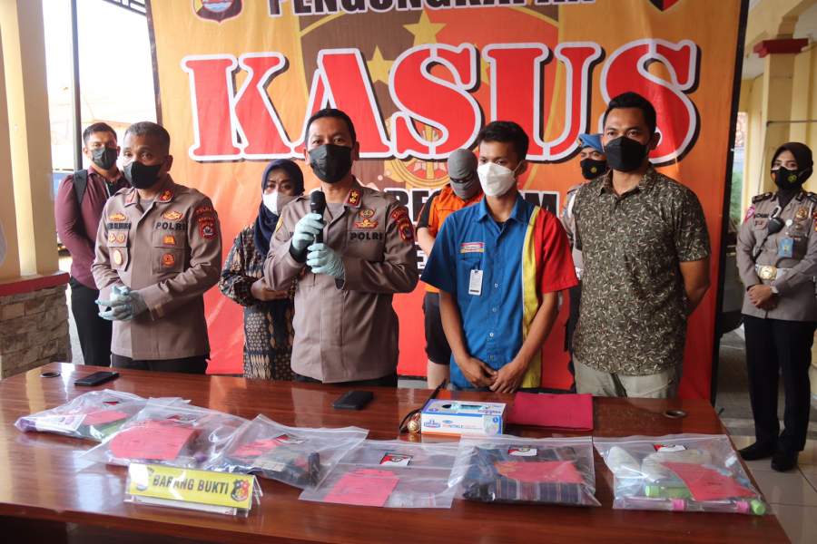 Polwan Polda Banten Bekuk Pelaku Pencurian di Indomaret