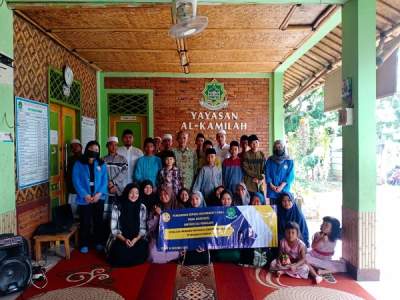 Sosialisasi Pentingnya Pengetahuan Literasi di Yayasan Al - Kamilah