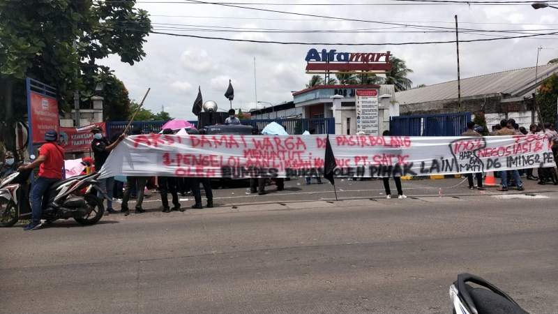 Gara - Gara Limbah,  Gudang Alfa di Tigaraksa Didemo Warga