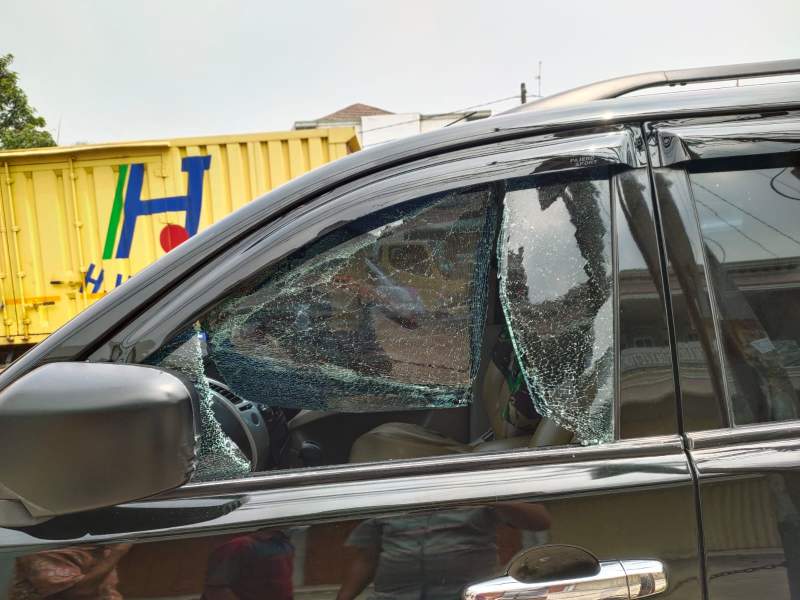 Apes, Mobil Milik Anggota LSM Geram Dibobol Maling Saat Solat Jumat