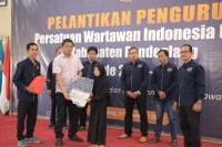PWI Pandeglang dan Alfamart Santuni Anak Yatim