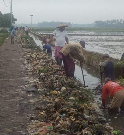 Sampah Kembali Menumpuk, Pemdes Rawa Kidang Ajak Masyarakat Peduli Sampah