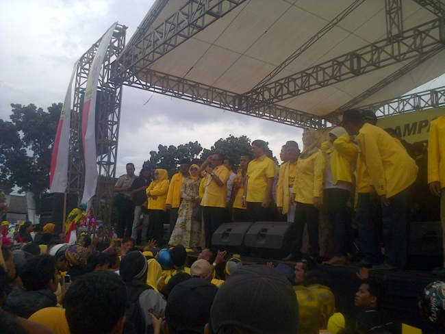 Kampanye Golkar Bangkitkan Luka Lama