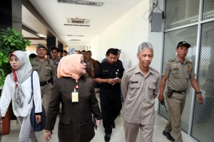 Pegawai RSUD Banten Tagih Janji