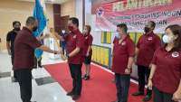 Ketua KBI Provinsi Banten Kurniawan Tanuwijaya saat prosesi pelantikan Pengcab KBI Tangsel yang diketuai Fadjar OS di gedung DPRD Tangsel.