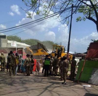 Pembongkaran Bangli di Pasar Kemis, Kabupaten Tangerang.
