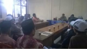 Lagi, Camat Ciruas Usir wartawan Saat Mediasi Pelaksanaan Kegiatan Ban-Gub