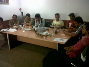 Belasan Mahasiswa Datangi Kantor Setda