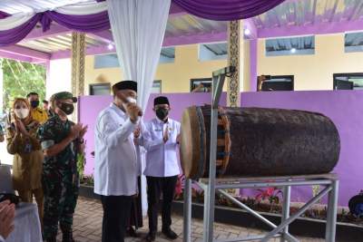 Zaki Resmikan Sanitren Ponpes Asma'ul Husna Desa Tapos