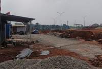 Diduga Abaikan Ijin PBG, Proyek Pool Taksi Green Tetap Dibangun