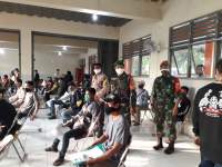 Inilah Klarifikasi Camat Rajeg Terkait Viral Warga Berkerumun Saat Pembagian JPS