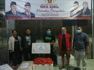 Perkuat Solidaritas Kader, Gerindra Kabupaten Serang Bagikan Daging Qurban