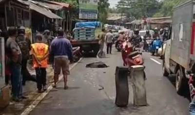 Peristiwa kecelakaan di jalan kawasan Pondok Cabe.