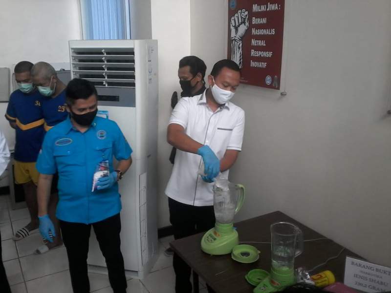 BNNP Banten Musnahkan Sabu Hasil Penangkapan Di Sebuah Apartemen 