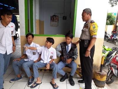Polsek Batu Ceper, Kota Tangerang sambangi SMA Al Ayaniyah
