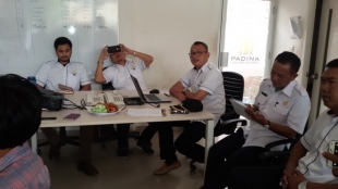 pihak manajemen dan camat saat media gathering