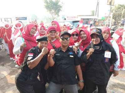 Meriahkan HUT RI, Ribuan Warga Desa Cikasungka Gelar Lomba Gerak Jalan