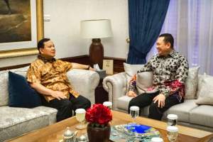 Ketua MPR RI Bambang Soesatyo bertemu Menhan sekaligus Ketum Partai Gerindra Prabowo Subianto di kediaman Prabowo di Jakarta.