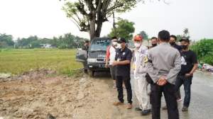 Satpol PP Kabupaten Tangerang Hentikan Proyek Pengurukan di Sukamurni