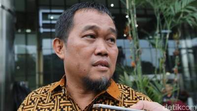 Namanya Dicatut Laporkan Jampidsus Koordinator MAKI Geram