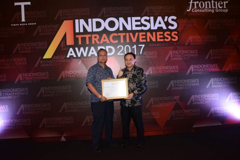 Pemkab Tangerang terima penghargaan Indonesia&#039;s Attractiveness Award (IAA) 2017 