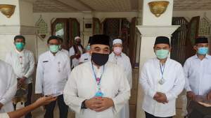 Pakai Standar Protokol Kesehatan, T 1 dan T2 Solat Jum&#039;at Berjamaah Di Mesjid Al-Amjad