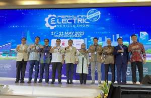 Kepala Staf Kepresidenan, Moeldoko membuka ajang PERIKLINDO Electric Vehicle Show (PEVS) 2023 di JI-Expo, Kemayoran, Jakarta, Rabu (17/5/2023).
