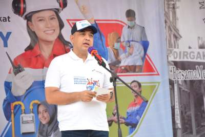 Zaki Resmikan Pengaliran Gas Perumahan Warga Catalina