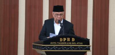 Walikota Tangsel, Benyamin Davnie.