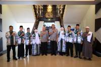 Kapolda Banten Lepas 7 Personel Polda Banten ke Tanah Suci untuk Tunaikan Ibadah Umrah