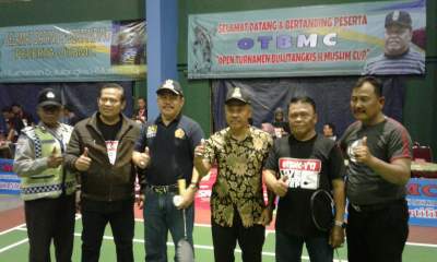 16 Club Badminton Bersaing Rebut Hadiah OTBMC Rp. 20 juta