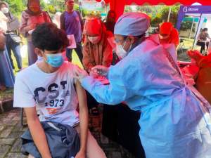 Bantu Percepatan Vaksinasi, Kelurahan Jurbar Vaksinasi 350 Warganya