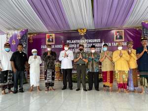 Kasdim 0510/Trs Mayor Arh I Wayan Kariana  Resmi Jabat Ketua PHDI