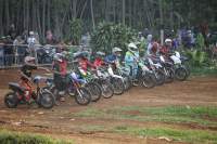 Ditengah Pandemi Covid-19, Olahraga Motor Trail di Desa Curugbitung Picu Kerumunan