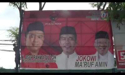 Melanggar Aturan, Tim Gabungan Bawaslu Kota Serang Copot APK Caleg dan Capres-Cawapres