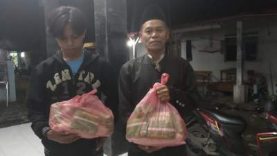 Malizka Hijab,Info Terbit dan Rafatar Satu Berbagi Sembako dengan Warga