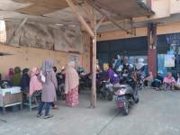 Tak Dapat Bantuan Covid 19 Emak Emak Warga Kota Serang Geruduk Kantor Dinsos