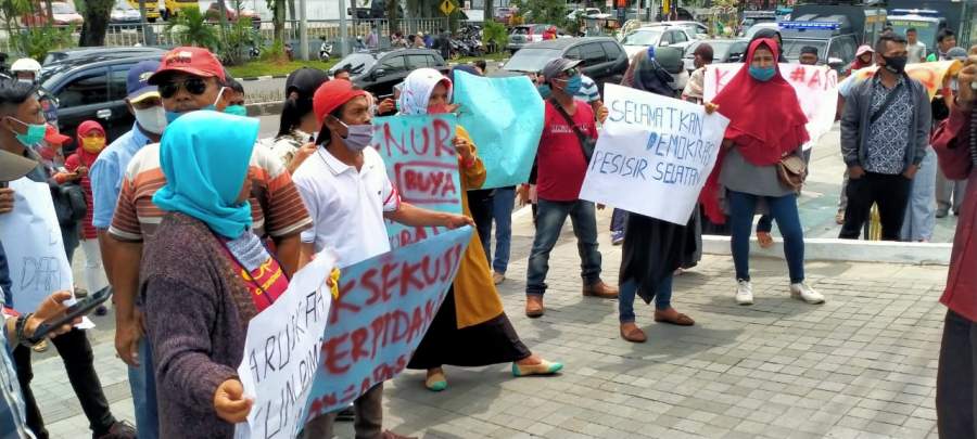 Tuntut Lengserkan Bupati, Aliansi Masyarakat Pessel Bergerak Demo di Kantor Gubernur Sumbar