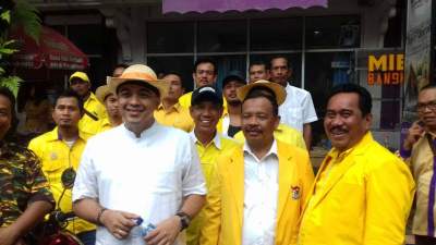 Zaki Berserta kader golkar dan tim suksesnya