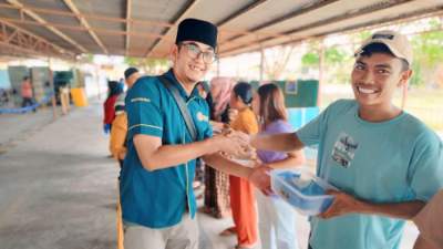 Idul Adha 2025: Regal Springs Indonesia Salurkan 3 Sapi dan 22 Kambing untuk Warga Sekitar