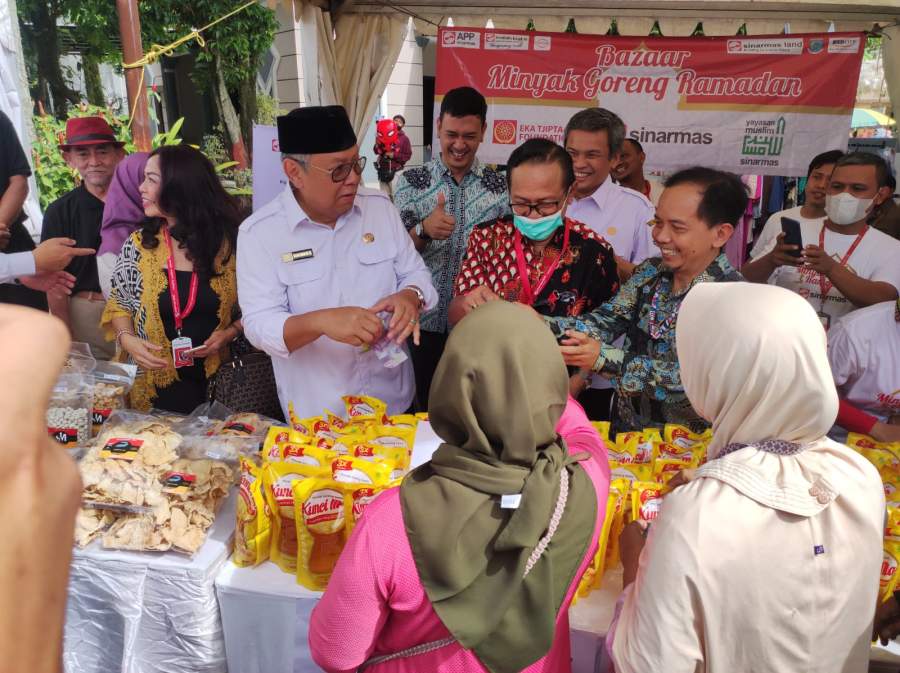 Meriahkan Ramadan, PT. Indah Kiat Pulp & Paper Tbk - Tangerang Mill bersama Pemerintah Kota Tangerang Selatan Wakafkan Qur'an dan Bazar Migor